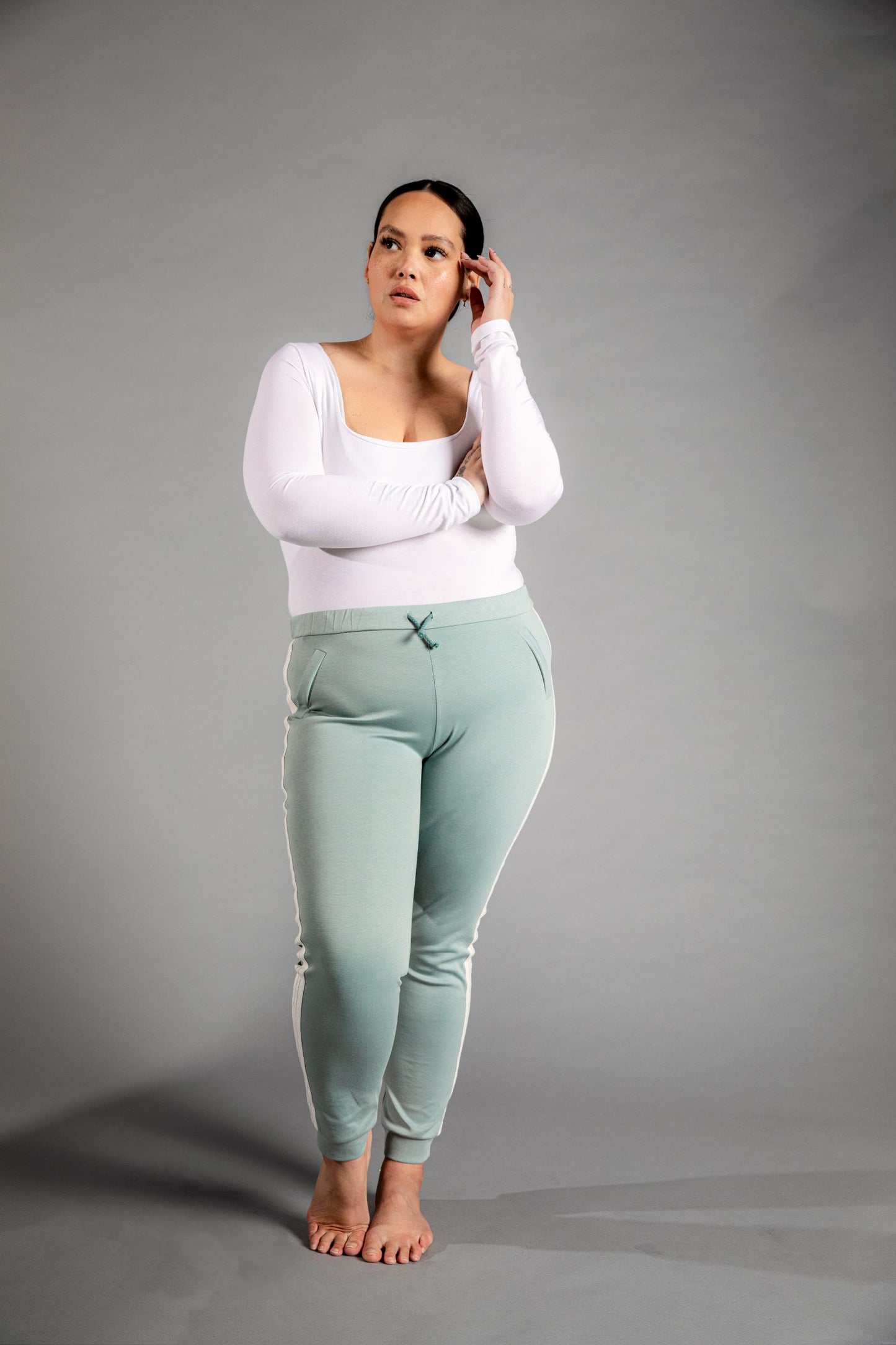 bamboo long sleeve bodysuit in white