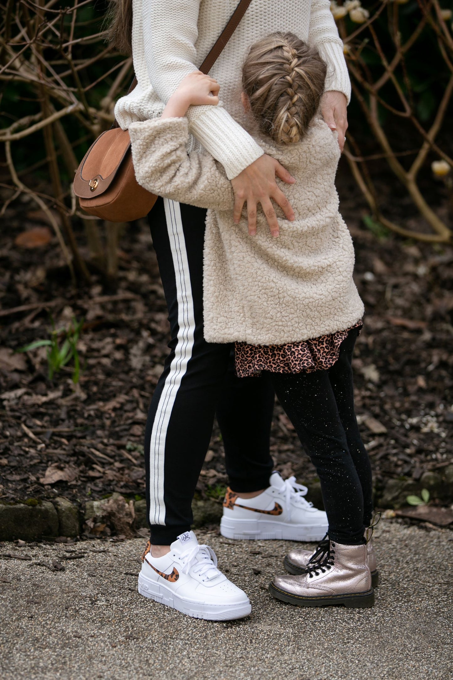 Organic cotton jogging bottom in black